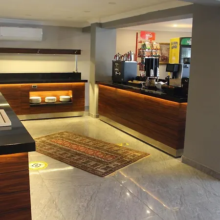 Anadolu Hotel *